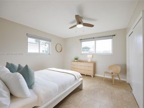 609 S Crescent Dr, Hollywood FL 33021