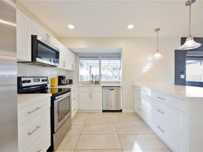 609 S Crescent Dr, Hollywood FL 33021