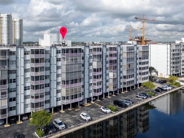 300 Diplomat Pkwy 204, Hallandale Beach FL 33009