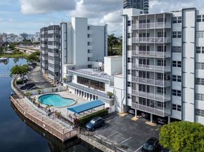 300 Diplomat Pkwy 204, Hallandale Beach FL 33009