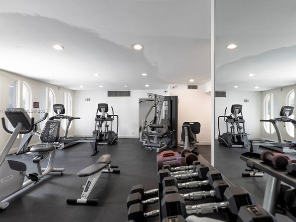 300 Diplomat Pkwy 204, Hallandale Beach FL 33009