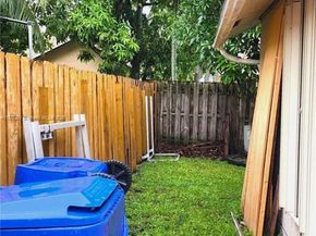 7707 SW 8th St, North Lauderdale FL 33068