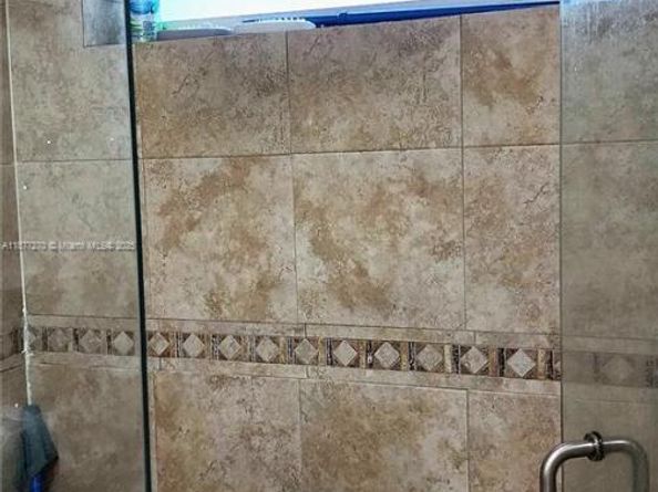 7707 SW 8th St, North Lauderdale FL 33068