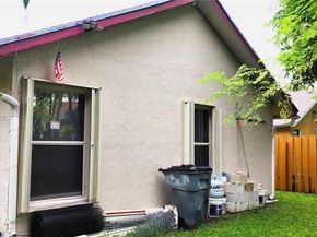 7707 SW 8th St, North Lauderdale FL 33068