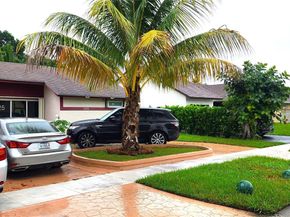 7707 SW 8th St, North Lauderdale FL 33068
