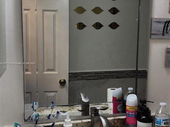7707 SW 8th St, North Lauderdale FL 33068