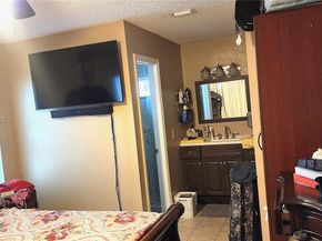 7707 SW 8th St, North Lauderdale FL 33068