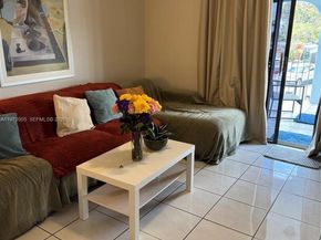 952 E 19th St, Hialeah FL 33013