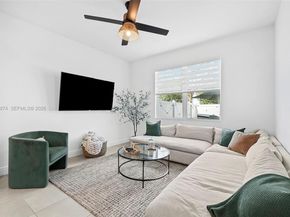 1855 Spoonbill Ct, Deerfield Beach FL 33442