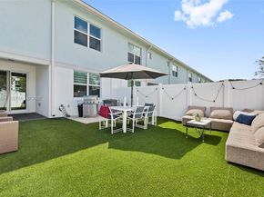 1855 Spoonbill Ct, Deerfield Beach FL 33442