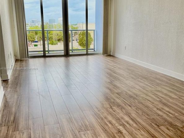 401 69th St 405, Miami Beach FL 33141