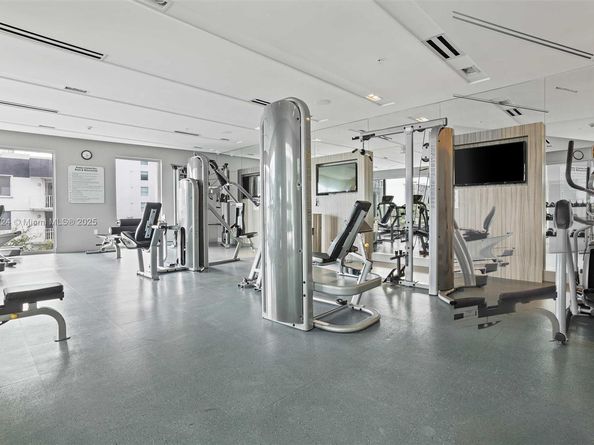 1600 SW 1st Ave 704, Miami FL 33129