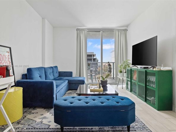 1600 SW 1st Ave 704, Miami FL 33129