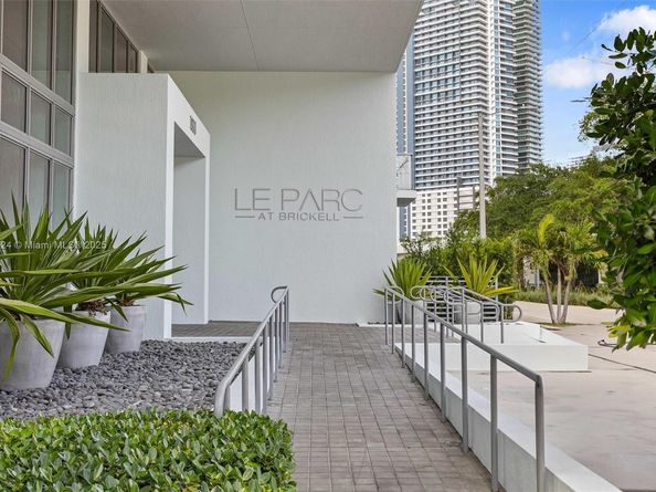 1600 SW 1st Ave 704, Miami FL 33129