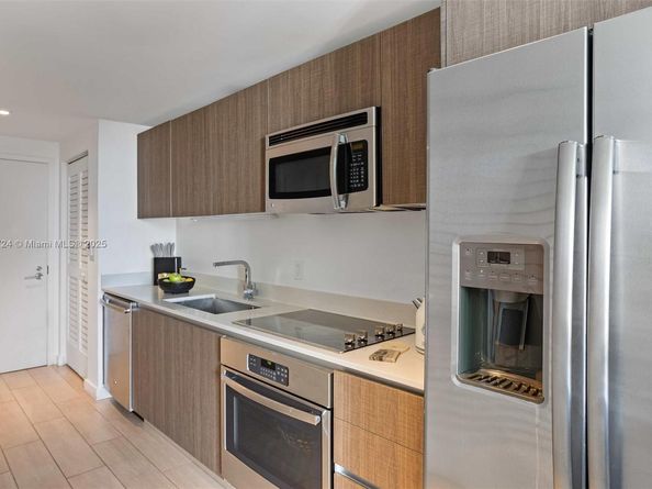 1600 SW 1st Ave 704, Miami FL 33129