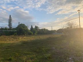 24105 SW 124th Ave, Homestead FL 33032