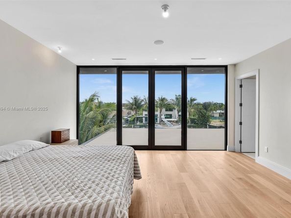 13045 Coronado Ter, North Miami FL 33181