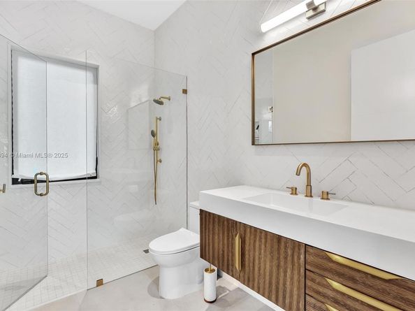 13045 Coronado Ter, North Miami FL 33181