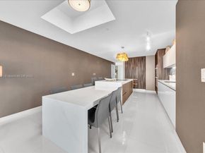 851 NE 1st Ave 3711, Miami FL 33132