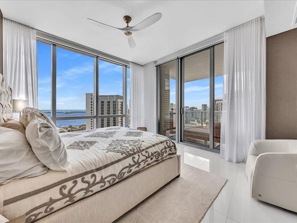 851 NE 1st Ave 3711, Miami FL 33132