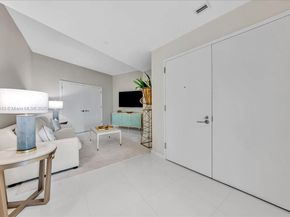 851 NE 1st Ave 3711, Miami FL 33132