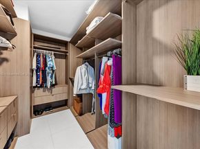 851 NE 1st Ave 3711, Miami FL 33132