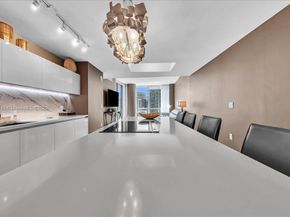 851 NE 1st Ave 3711, Miami FL 33132