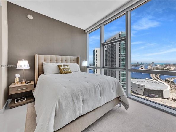 851 NE 1st Ave 3711, Miami FL 33132