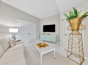 851 NE 1st Ave 3711, Miami FL 33132