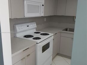 2600 Collins Ave 309, Miami Beach FL 33140