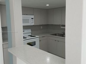 2600 Collins Ave 309, Miami Beach FL 33140