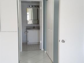 2600 Collins Ave 309, Miami Beach FL 33140