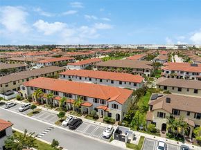 10582 W 33rd Ln, Hialeah FL 33018