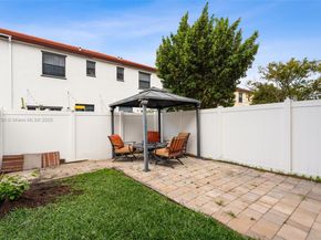 10582 W 33rd Ln, Hialeah FL 33018