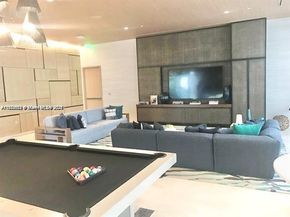 45 SW 9th St 3009, Miami FL 33130