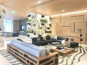 45 SW 9th St 3009, Miami FL 33130