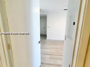45 SW 9th St 3009, Miami FL 33130