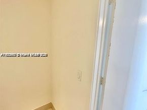 45 SW 9th St 3009, Miami FL 33130