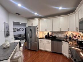 4400 NW 30th St 224, Coconut Creek FL 33066
