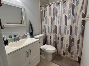 4400 NW 30th St 224, Coconut Creek FL 33066