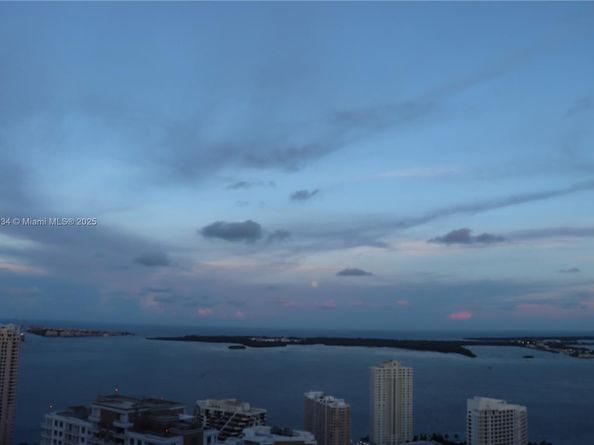 475 Brickell Ave 4207, Miami FL 33131