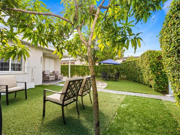 8401 NW 24th Pl, Miami FL 33147