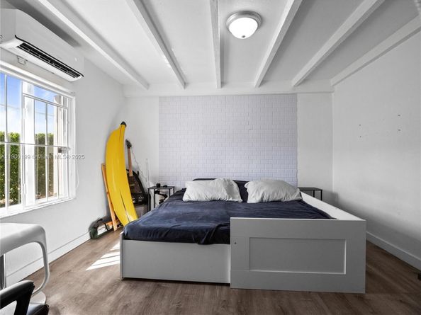 8401 NW 24th Pl, Miami FL 33147