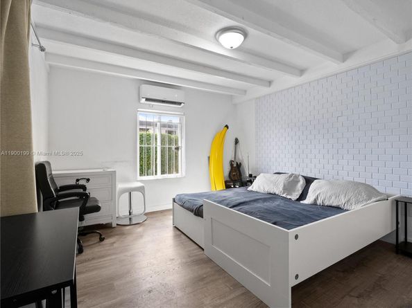 8401 NW 24th Pl, Miami FL 33147