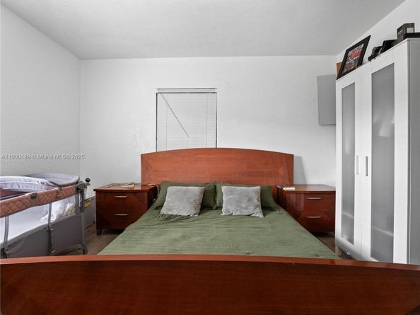 8401 NW 24th Pl, Miami FL 33147