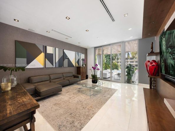 6300 Caballero Blvd, Coral Gables FL 33146