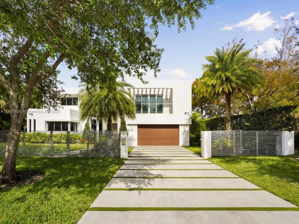 6300 Caballero Blvd, Coral Gables FL 33146