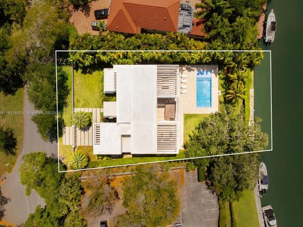 6300 Caballero Blvd, Coral Gables FL 33146