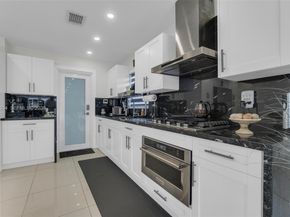 12225 SW 42nd St, Miami FL 33175