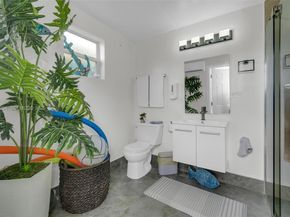 12225 SW 42nd St, Miami FL 33175